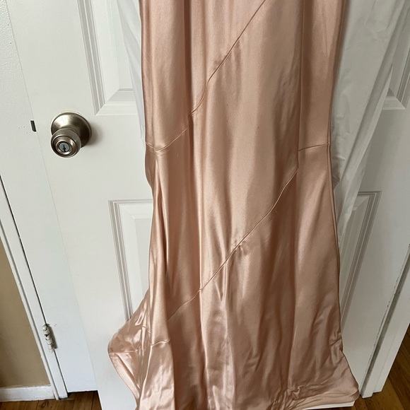 Elegant Pink Evening Gown - Picture 3 of 12